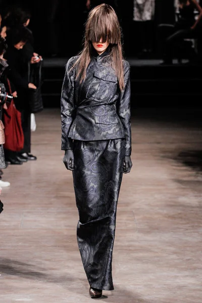 Look 1
